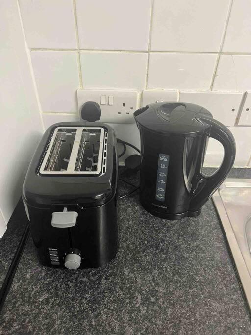 Spacious One Bedroom Private Flat In Brixton +Wifi London Ngoại thất bức ảnh