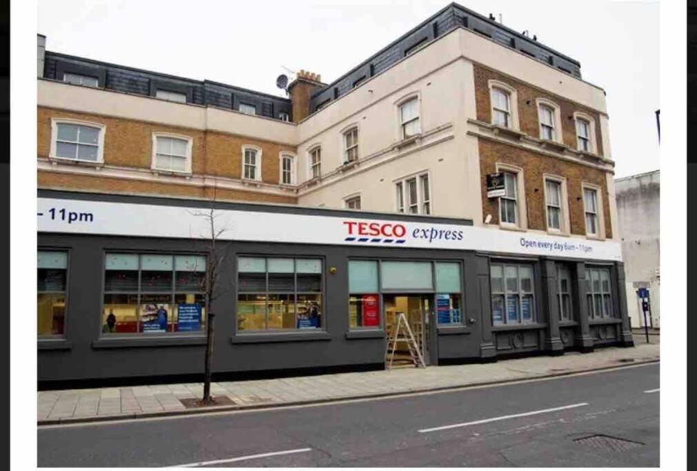Spacious One Bedroom Private Flat In Brixton +Wifi London Ngoại thất bức ảnh