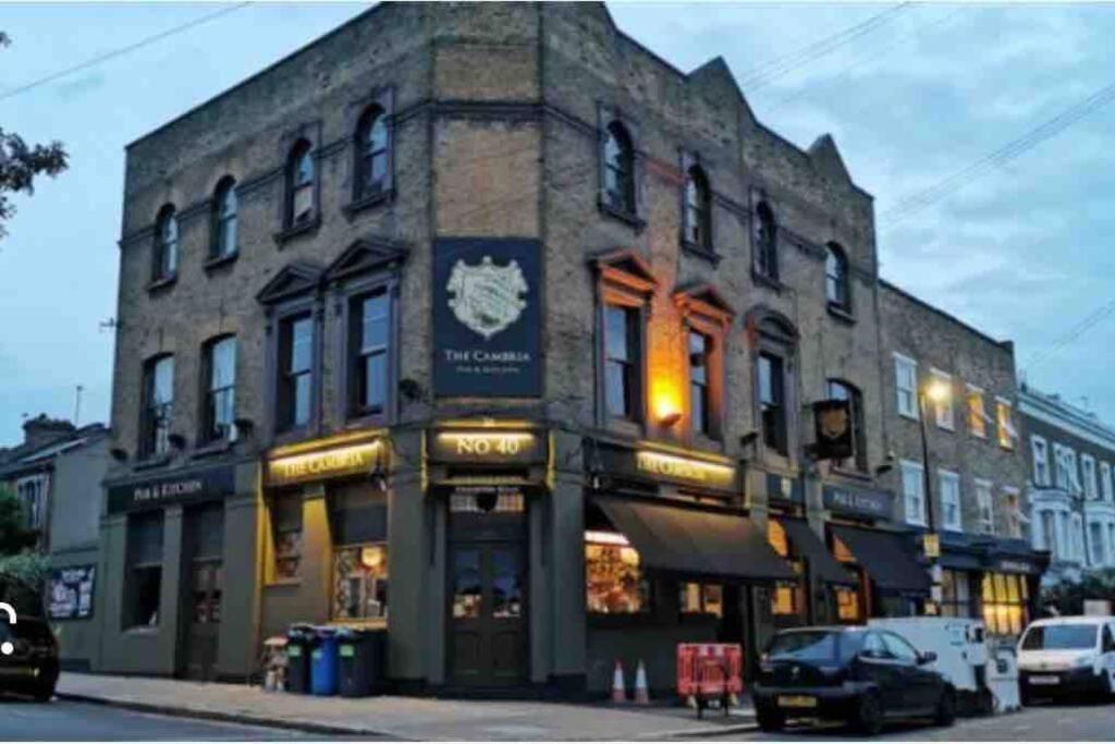 Spacious One Bedroom Private Flat In Brixton +Wifi London Ngoại thất bức ảnh