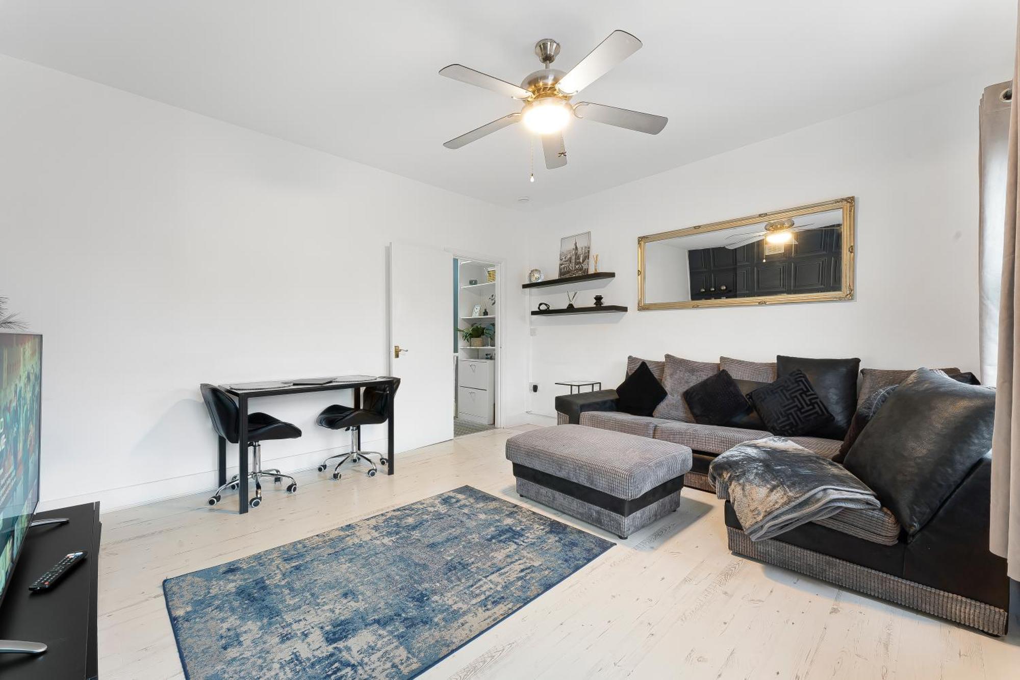 Spacious One Bedroom Private Flat In Brixton +Wifi London Ngoại thất bức ảnh